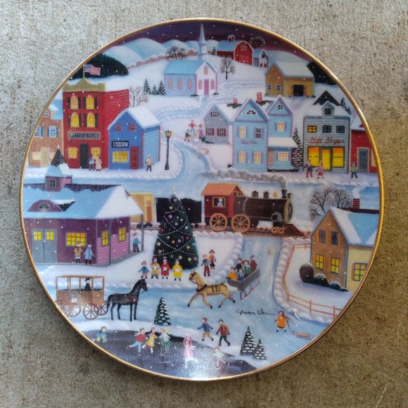Collectors HOMETOWN CHRISTMAS PLATE 8" - Picture 1 of 2